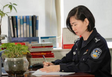 郭晓云：从警35年，从派出所第一任女警到公安工作“多面手”