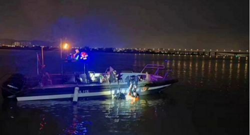 广东省珠海市金湾公安成功营救一名跳桥男子