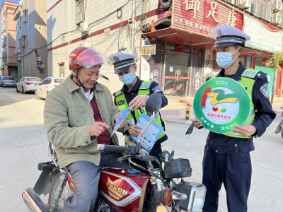 广东省惠州市博罗县公安局交警大队多样宣传齐上阵，筑牢安全“防护网”