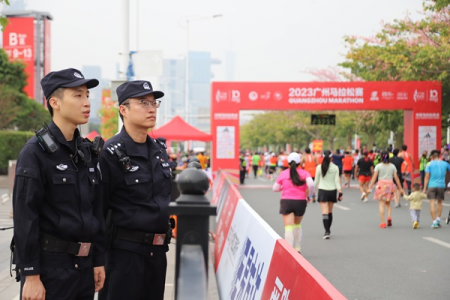 广州警方1.6万安保力量护航“广马”顺利举办